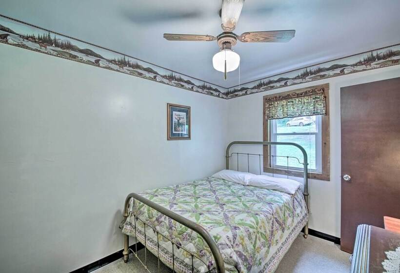 Waters Edge Retreat W/ Deck On Patoka Lake!