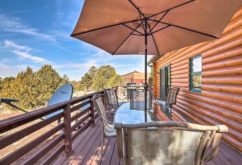 Quaint Williams Cabin Near Grand Canyon