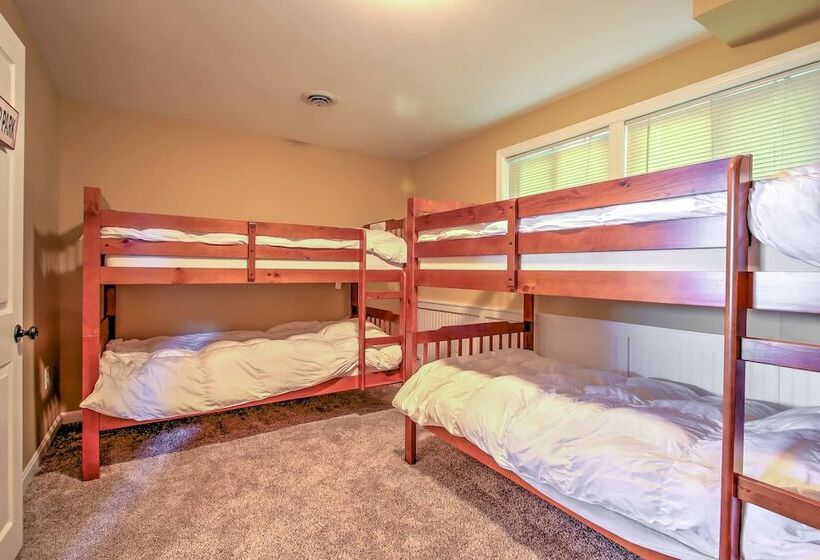 Cannon Mtn Family Retreat W/ Deck, Close To Hiking