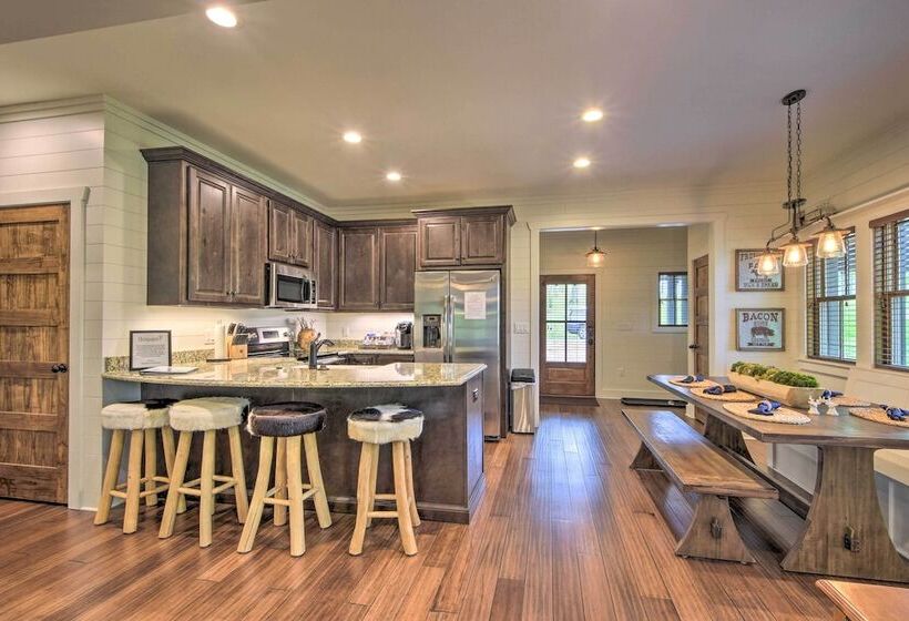 Gated Glenville Cottage: Hike, Fish, & Golf!