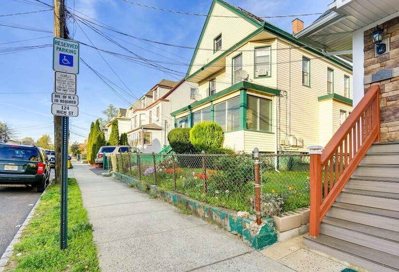 Cozy + Convenient West Orange Home   16 Mi To Nyc!