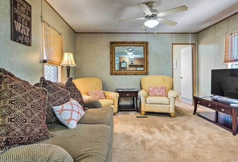 Cozy Gulf Breeze Home, 3 Mi To East Bay!