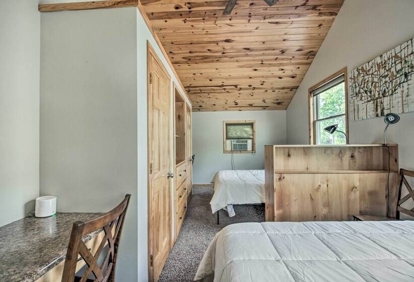 Delightful Isle Retreat W/ Boat Dock & Slip!