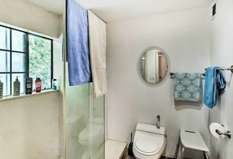 Downtown Cottonwood Home W/ Patio!