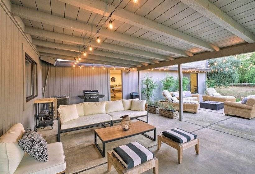 Family Retreat Private Tennis Court & Game Room
