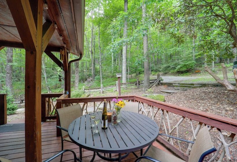 Gorgeous Boone Area Cabin W/ 2 Decks + Fireplaces!