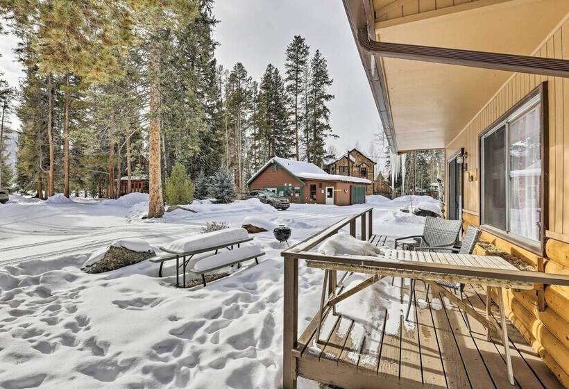 Direct Beach Access: Grand Lake Cabin W/ Deck!