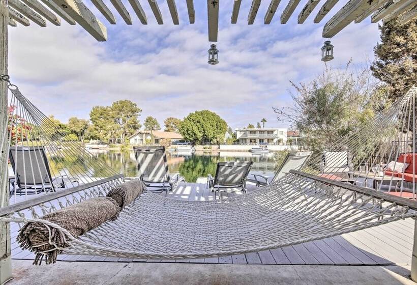 Lakefront Tempe House W/ Sun Deck, Hot Tub & Boats