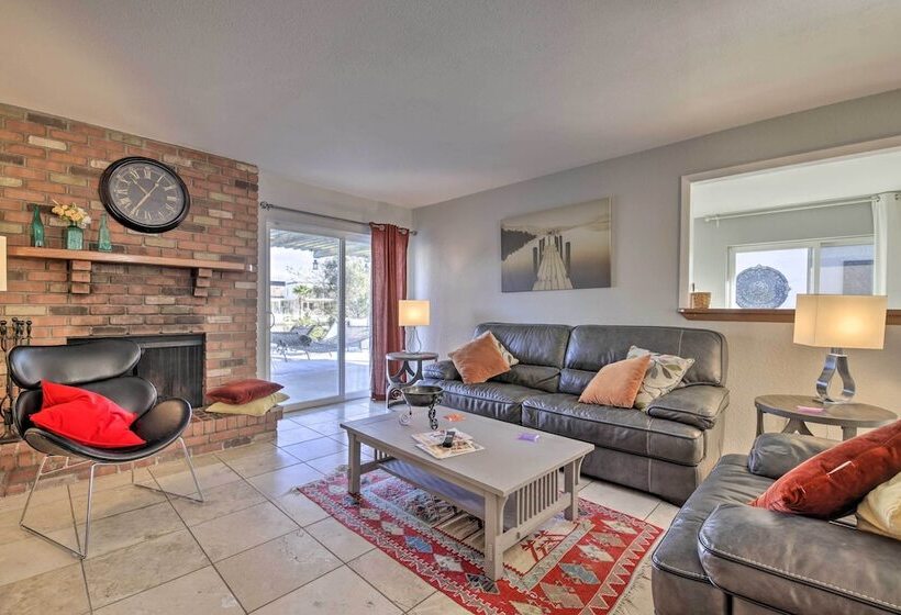 Lakefront Tempe House W/ Sun Deck, Hot Tub & Boats