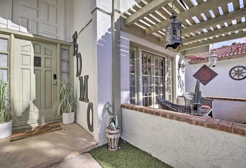 Lakefront Tempe House W/ Sun Deck, Hot Tub & Boats