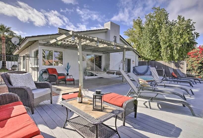 Lakefront Tempe House W/ Sun Deck, Hot Tub & Boats