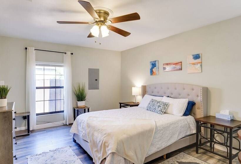 5 Mi To Downtown: Fort Worth Home W/ Yard