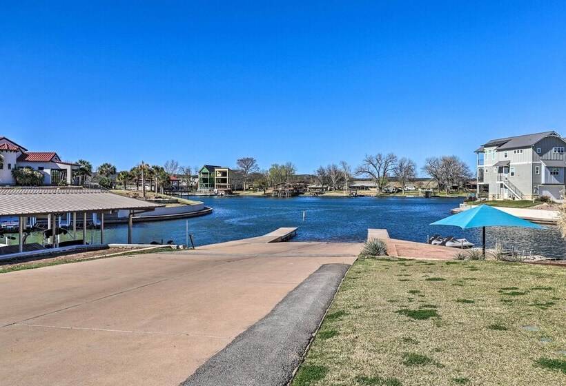 Modern Kingsland Lake Front House W/ Heated Pool!