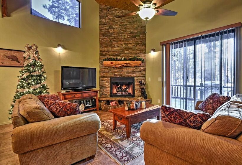 Mountain Cabin Retreat W/game Room, Patio & Views!