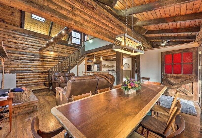 Relaxing Retreat W/ Private Dock On Claytor Lake!