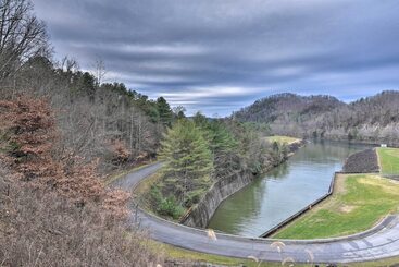 Rural Retreat 1 Mile To Holston River Weir Dam!
