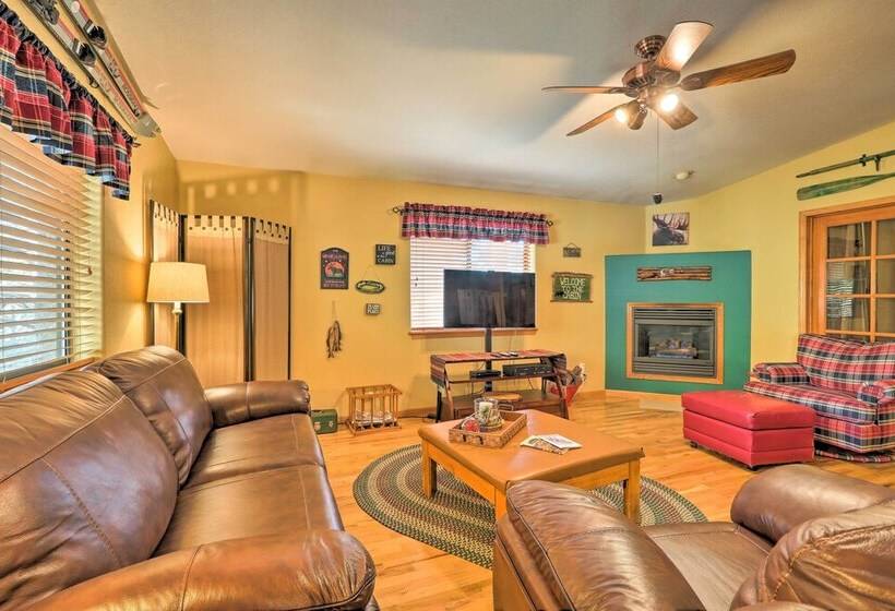 Rustic Cabin W/ Deck ~4 Mi To Old Town Flagstaff!