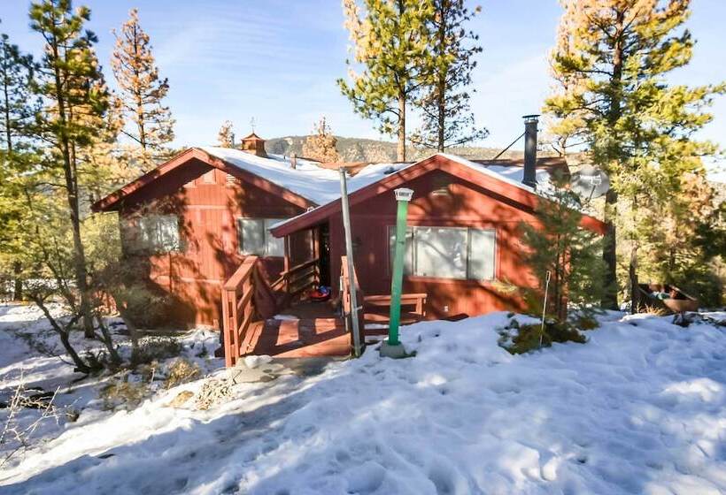 Rustic Pine Mtn Club Cabin W/ Beautiful View!