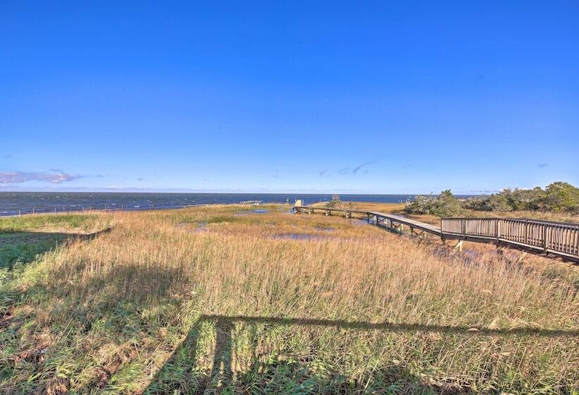 Seaside Cottage W/ Private Pier   3 Miles To Beach