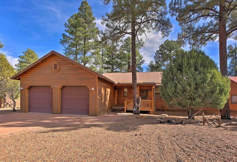 < 4 Mi To Fool Hollow Lake: Cabin W/ Tranquil Deck
