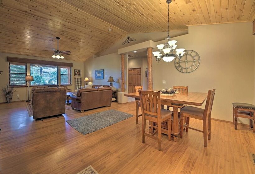 < 4 Mi To Fool Hollow Lake: Cabin W/ Tranquil Deck