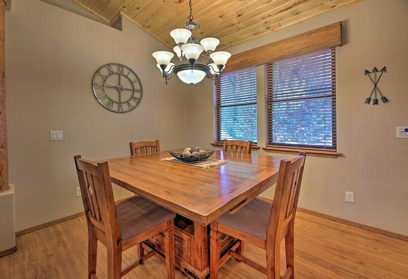 < 4 Mi To Fool Hollow Lake: Cabin W/ Tranquil Deck