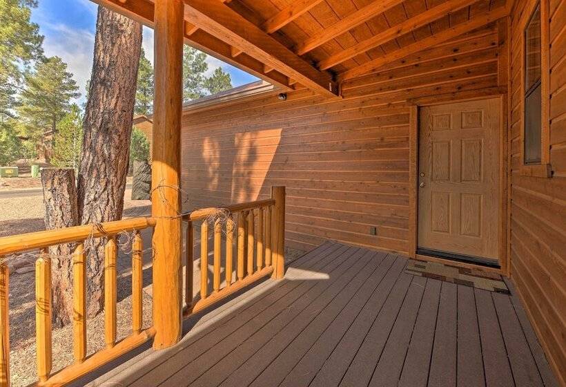 < 4 Mi To Fool Hollow Lake: Cabin W/ Tranquil Deck