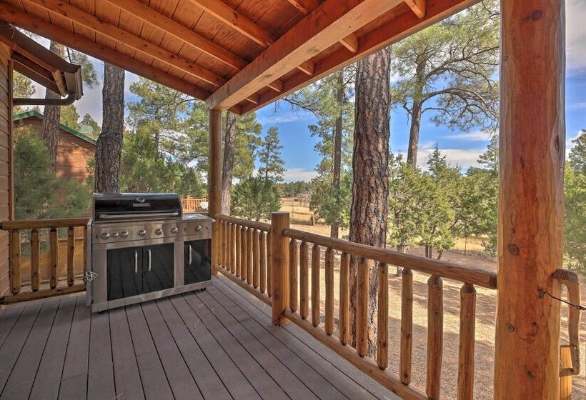 < 4 Mi To Fool Hollow Lake: Cabin W/ Tranquil Deck