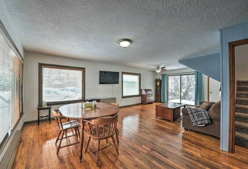 Spacious Irwin Home On Snake River!