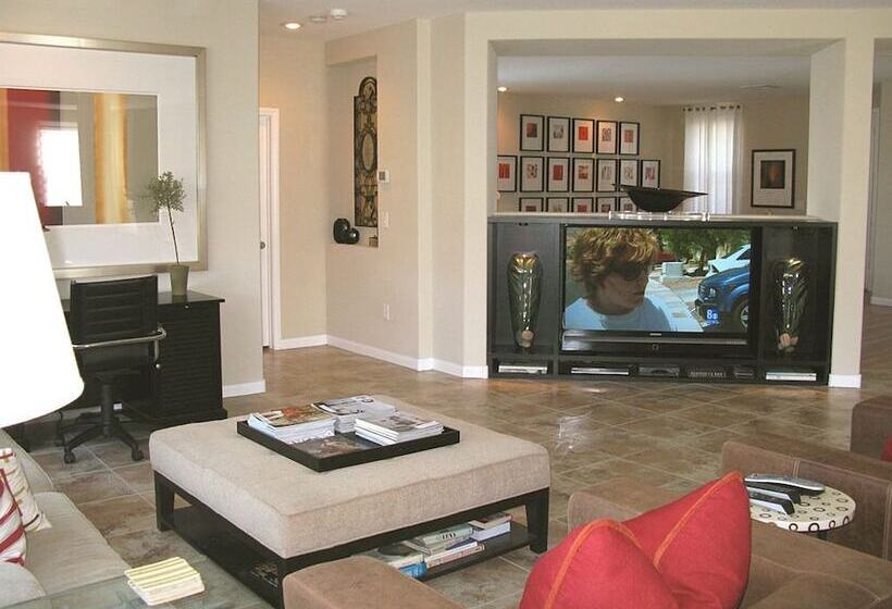 The Key West  Las Vegas House W/ Private Pool!