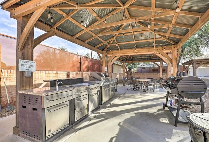 Tucson Home W/ Porch & Lavish Yard, Near Trails