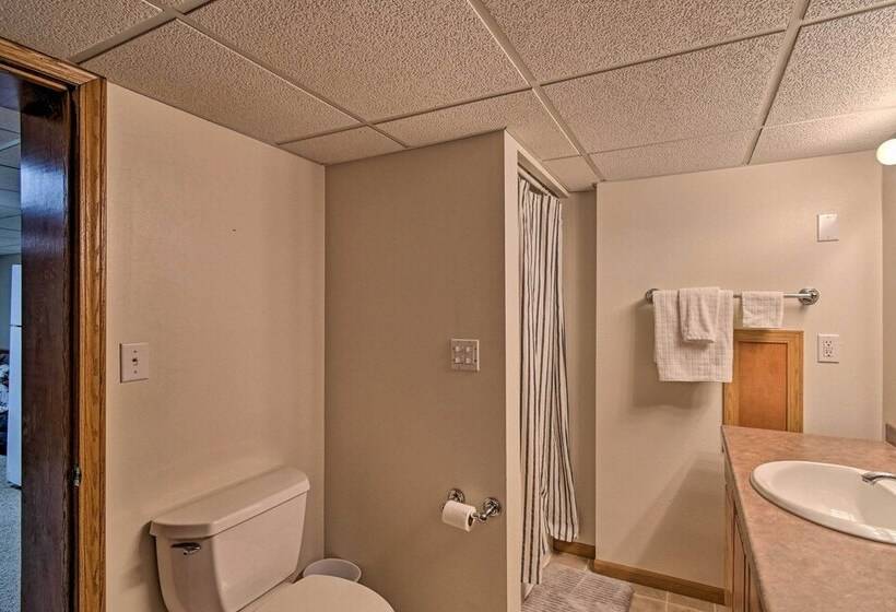 Waterfront Fond Du Lac Home On Deneveu Lake!