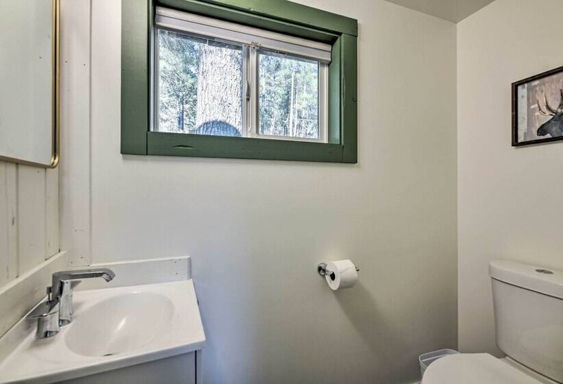 Well Appointed Bayfield Cabin W/ Forest Views!