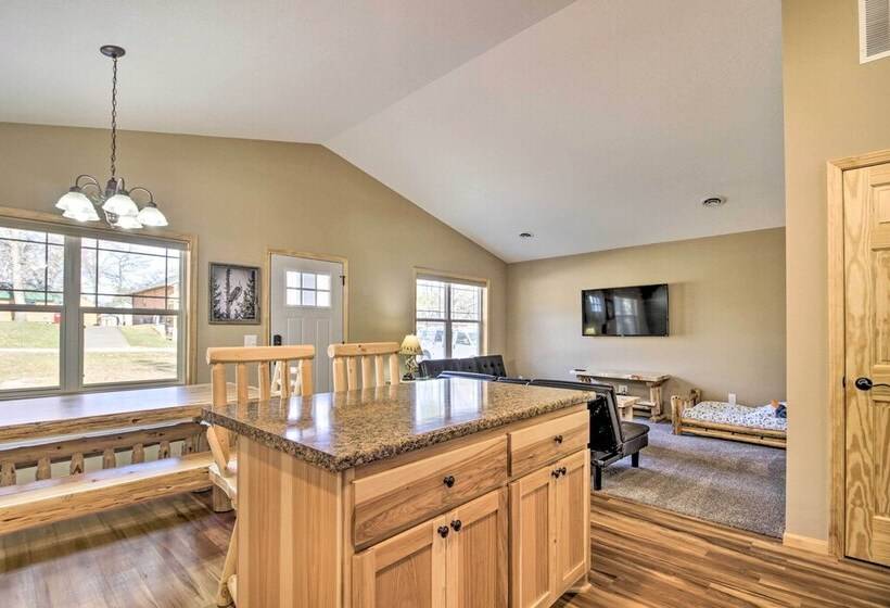 Breezy Point Cabin W/ Fire Pit   Walk To Lake