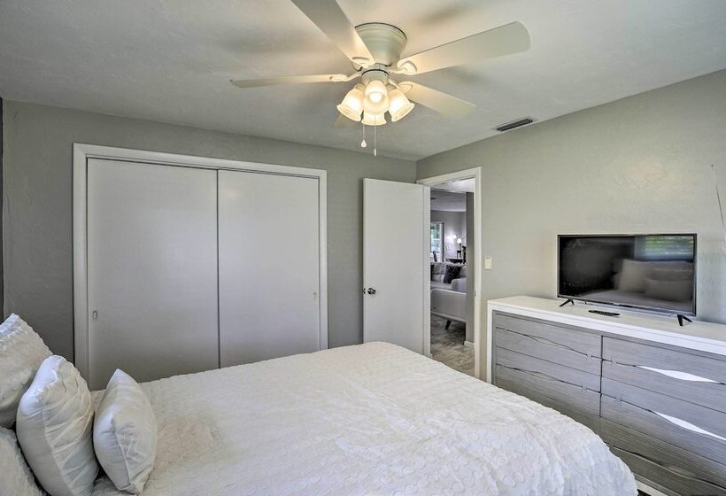 Bright Home W/ Dock & Canal View In Cape Coral!