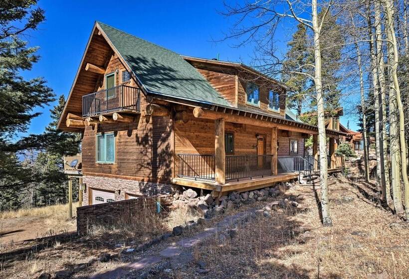 Burning Sky Lodge : Private Hot Tub & Ski In/out