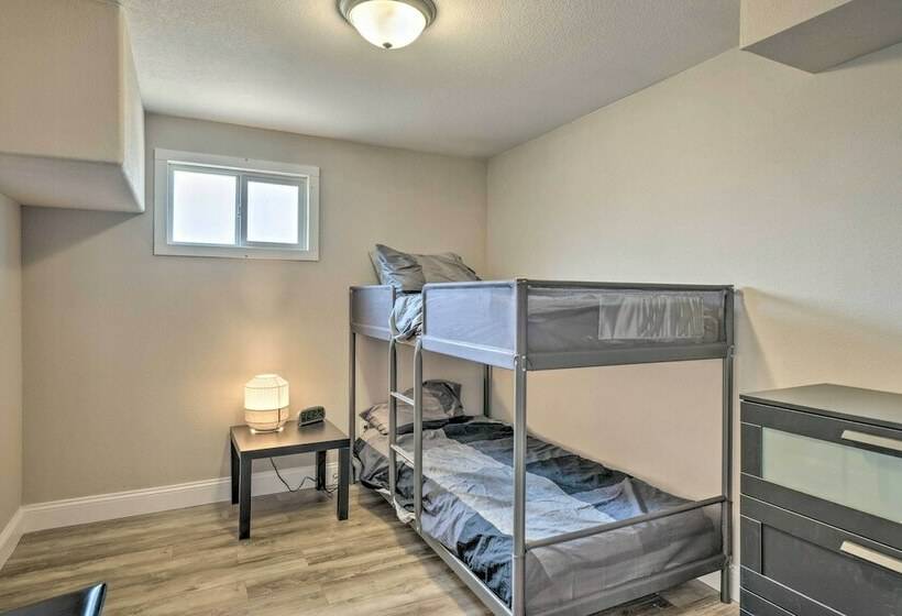 Colorado Springs Home  10 Min To Downtown!