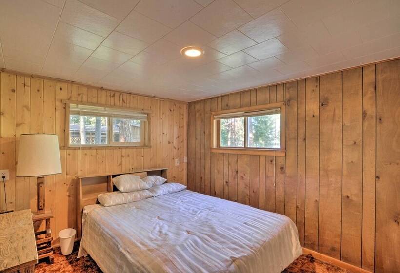 Cozy Klamath Falls Home Near Fishing & Parks!