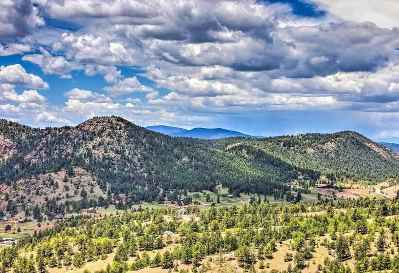 Hot Tub & Mtn View: Cripple Creek Retreat!