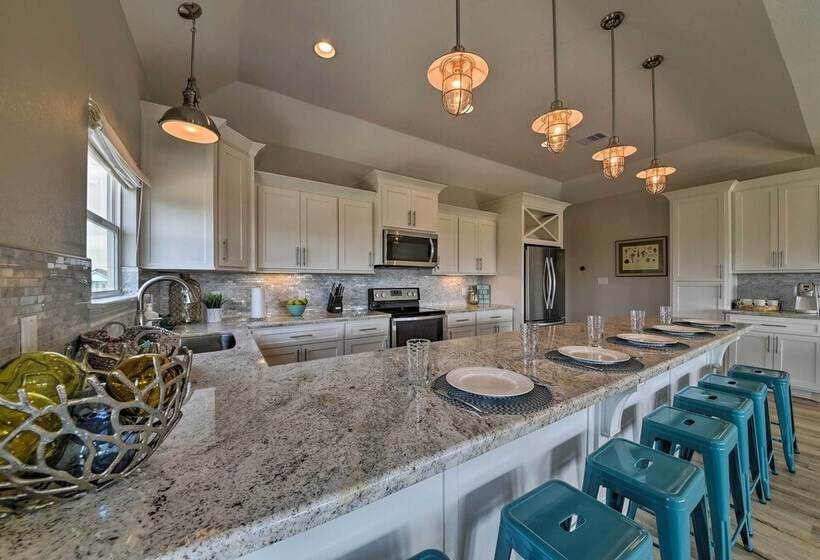 Deck & Ocean Views: Home In Crystal Beach!