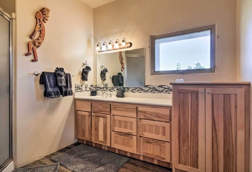 Dreamcatcher Cliffs Home  Near Dtwn Kanab!