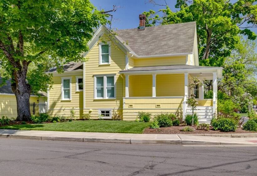 Historic Home Near Downtown Salem: Walk To Capitol