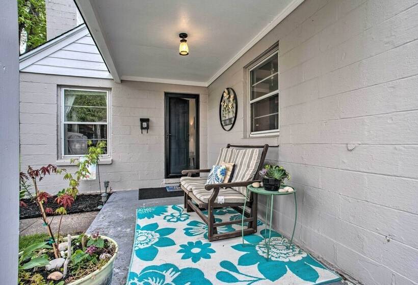 Lake Huron Cottage: Fire Pit, Steps To Beach!