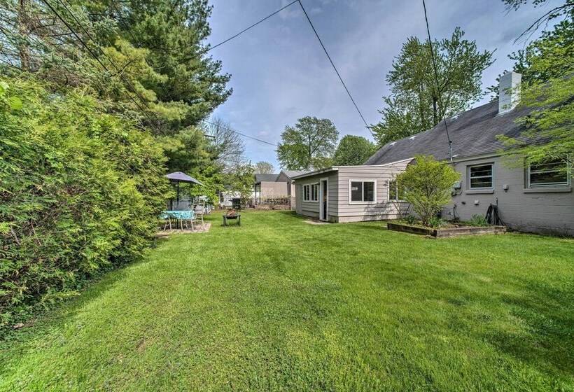 Lake Huron Cottage: Fire Pit, Steps To Beach!