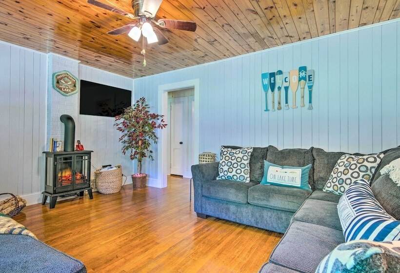 9 Mi To Lake Lure: Cottage W/ Deck & Fire Pits!