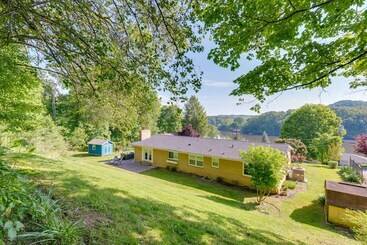 Lakefront Kingsport Home W/ Private Hot Tub!