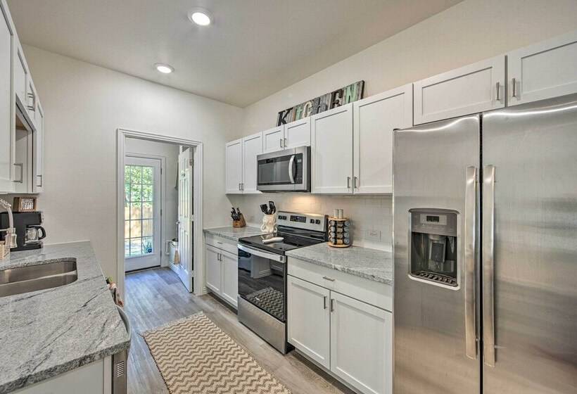 < 1/2 Mi To Lake + Boat Ramp: Mabank Home W/ Grill