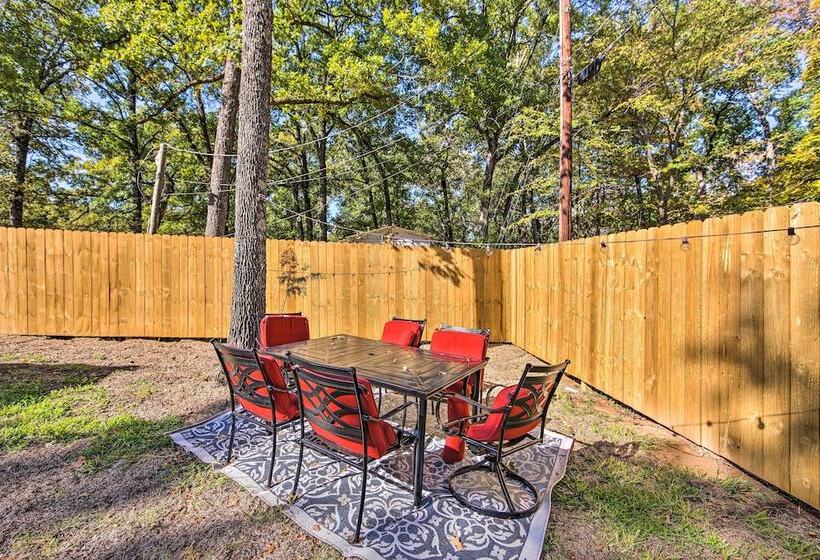 < 1/2 Mi To Lake + Boat Ramp: Mabank Home W/ Grill