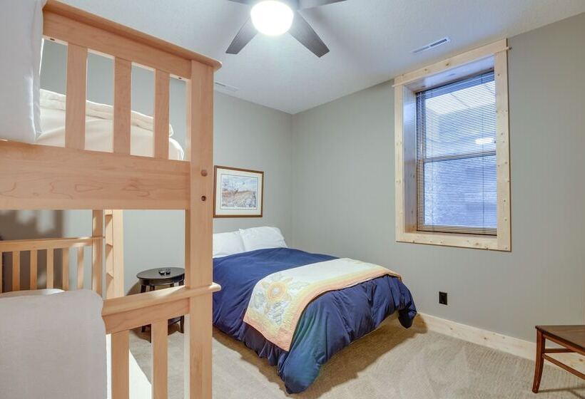 Pequot Lakes Retreat W/ Beach + Fire Pit!