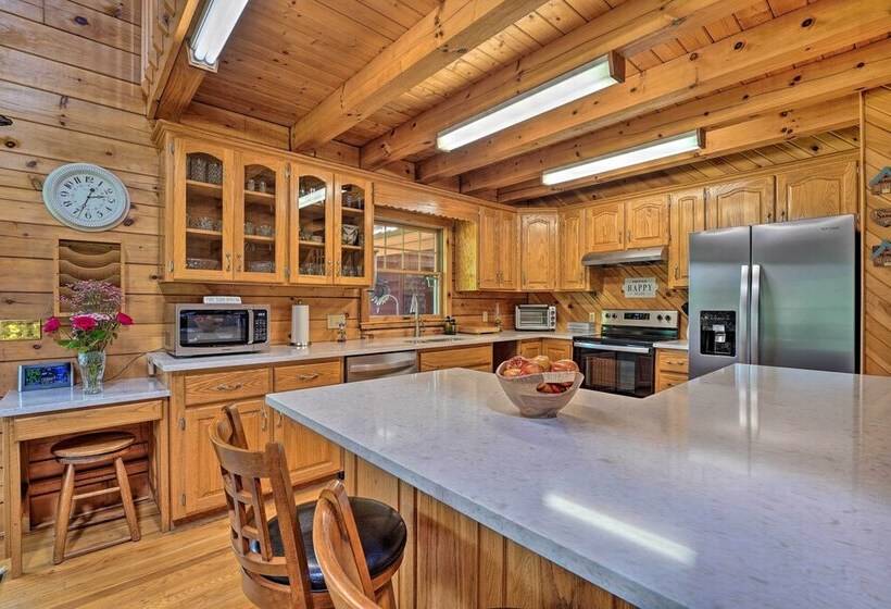 Pet Friendly Canton Cabin W/ Porch + Grill!